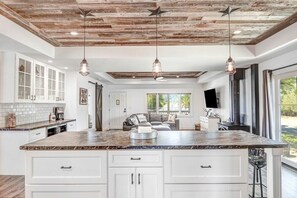 Interior - Carneros Farmhouse Sonoma (Sonoma)