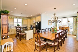 Dining - Water's Edge, Oceanfront House in Salter Path, NC! (Salter Path)