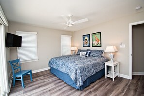 5 bedrooms, WiFi - Wee Blew Inn West, Oceanfront Duplex in Emerald Isle, NC! (Emerald Isle)