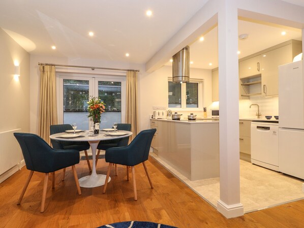 Dining - Merry Bank (Ambleside)