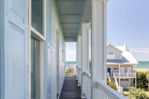 Property grounds - Blue Water, Oceanfront House in Emerald Isle, NC! (Emerald Isle)