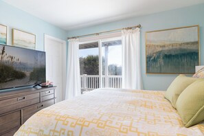 4 bedrooms, iron/ironing board, WiFi - Bogue's Retreat, Oceanview House in Emerald Isle, NC! (Emerald Isle)