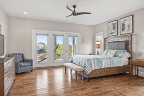 4 bedrooms, iron/ironing board, WiFi - Bonnie Banks, Almost Oceanfront House in Emerald Isle, NC! (Emerald Isle)