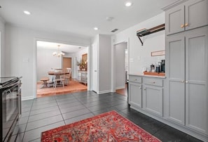 Interni