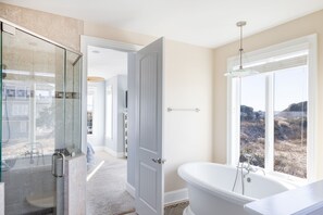 Bathroom - Breezin' Blue, Oceanfront House in Emerald Isle, NC! (Emerald Isle)