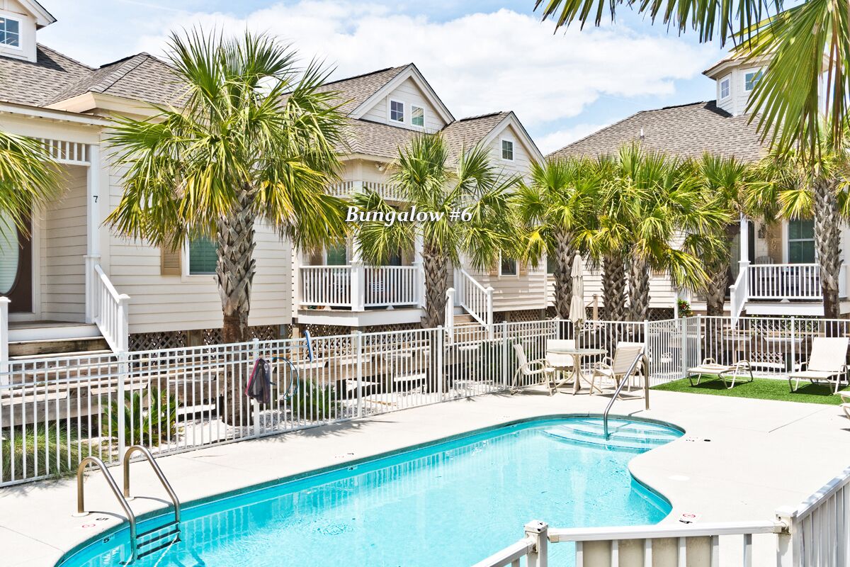 Bungalows At The Grove #6, Oceanside House in Atlantic Beach, NC!