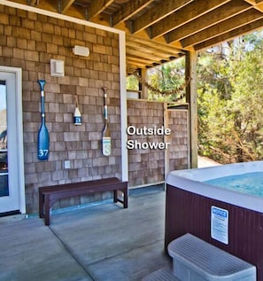 Spa - Carolina, Oceanside House in Emerald Isle, NC! (Emerald Isle)