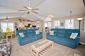 TV, fireplace, DVD player, stereo - Carolina Beach Music, Almost Oceanfront House in Emerald Isle, NC! (Emerald Isle)