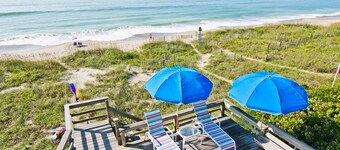 Casa Atlantica, Oceanfront House in Pine Knoll Shores, NC!