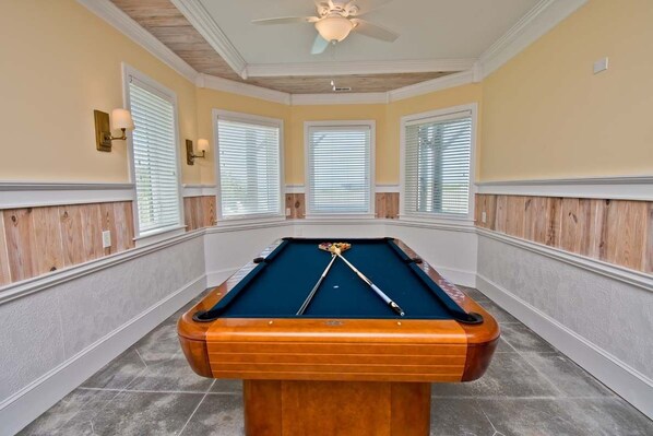 غرفة الألعاب