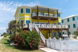 Exterior - Casa Del Sole, Oceanfront House in Emerald Isle, NC! (Emerald Isle)