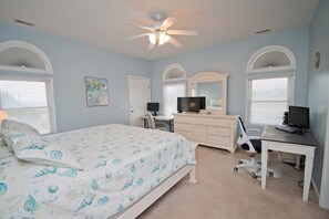 4 室のベッドルーム、アイロン / アイロン台、WiFi