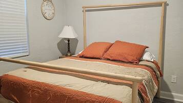 2 bedrooms, iron/ironing board, WiFi, bed sheets