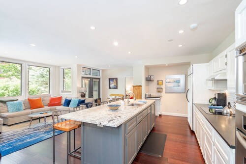 Lulu-Curate Telluride-Pool, Hot tub, Near Market, Lift 7, Dog OK, Parking Garage