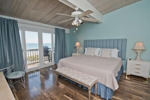 3 bedrooms, iron/ironing board, WiFi - Coral Shores #11, Oceanfront Condo in Pine Knoll Shores, NC! (Pine Knoll Shores)