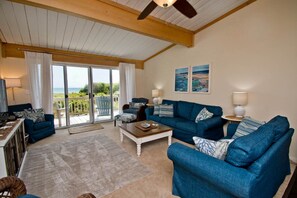 Smart TV, ping pong - Coral Shores #17, Oceanfront Condo in Pine Knoll Shores, NC! (Pine Knoll Shores)