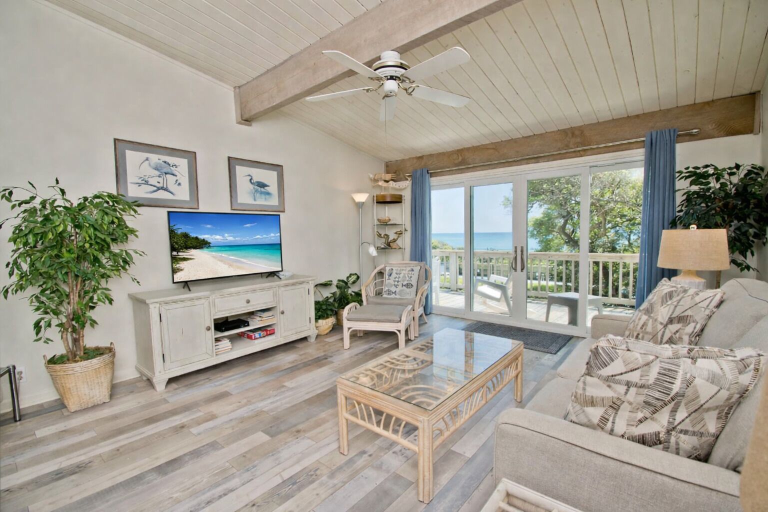 Smart-TV og DVD-spiller