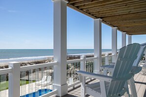 Property grounds - The Atlantis, Oceanfront House in Emerald Isle, NC! (Emerald Isle)