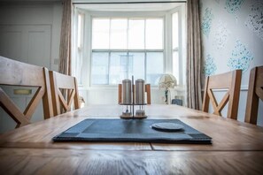 Dining - Charming Luxury Guest House With Hot Tub & Bar In Towcester, Near Silverstone  (TOWCESTER)