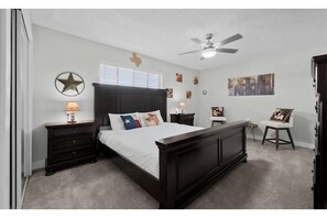 2 室のベッドルーム、アイロン / アイロン台、WiFi、ベッドシーツ