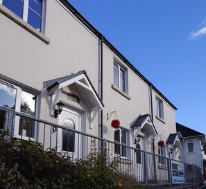 Front of property - Oxwich Cottage - 2 Bedroom - Parkmill (Swansea)