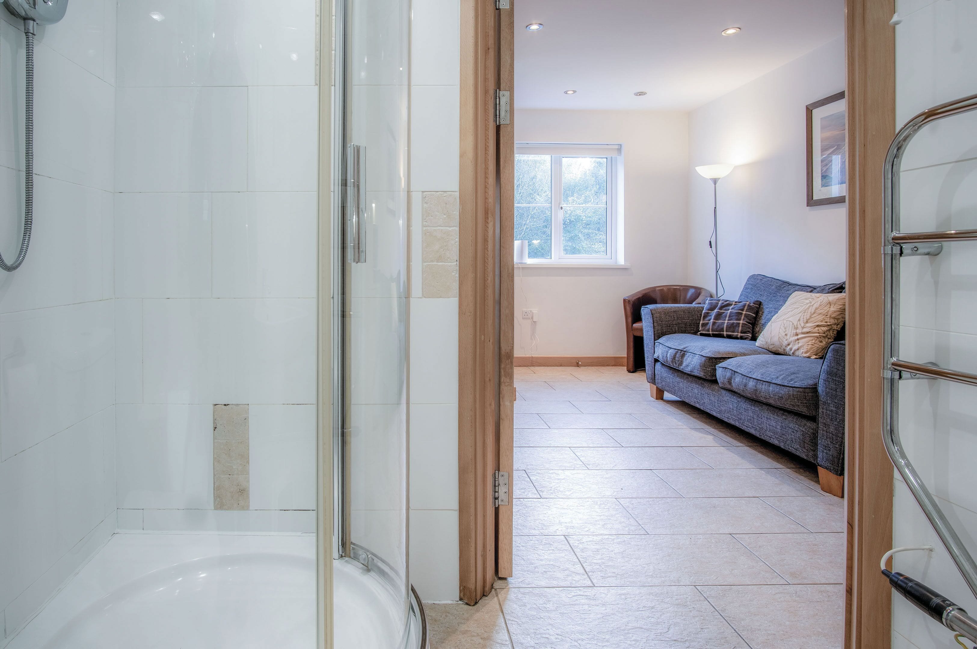 Shower, towels