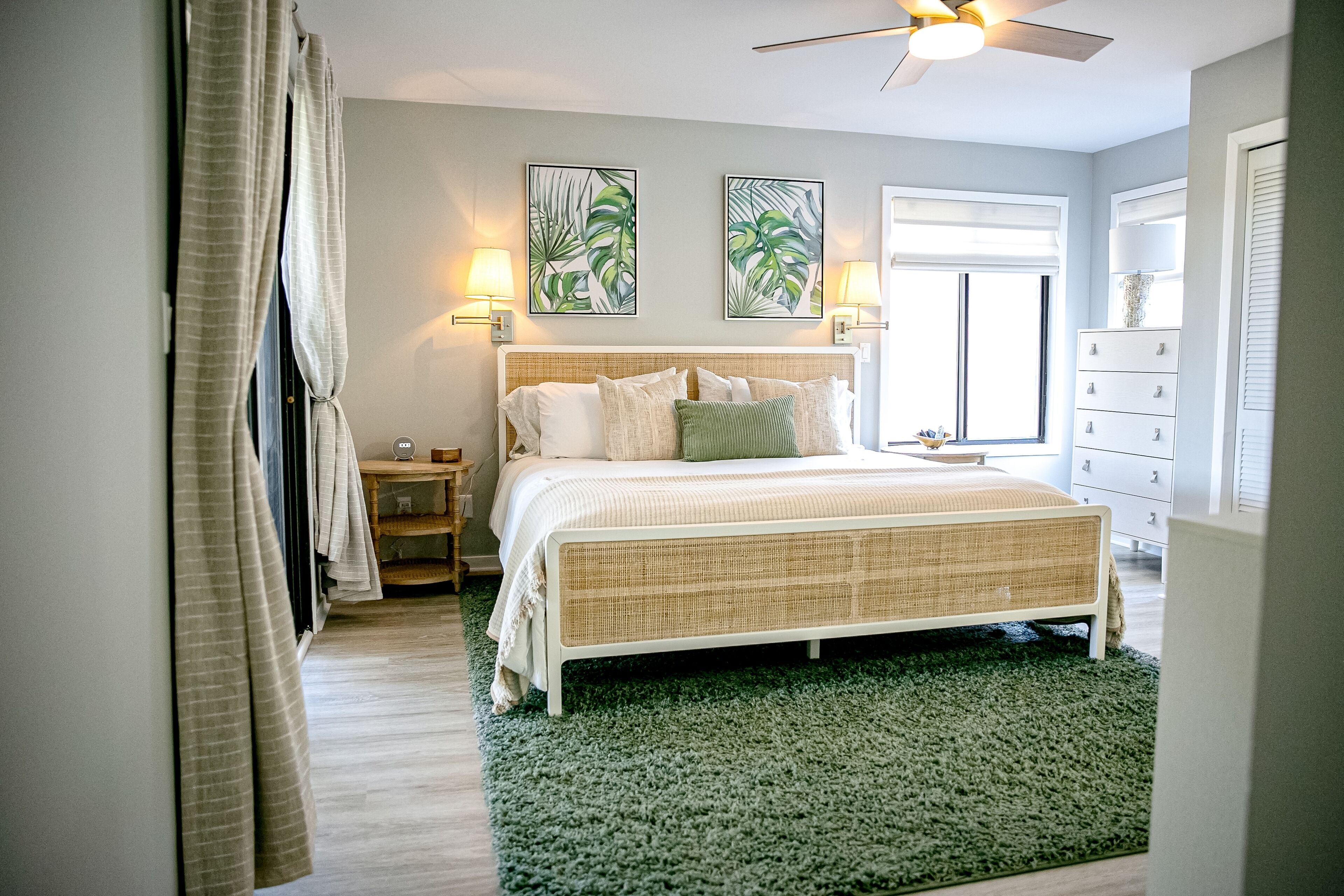 2 多间卧室、熨斗/熨衣板、上网接入、床单