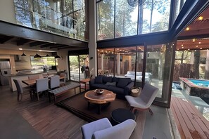 Outdoor dining - Vacation house with private pool and hottub (Valle de Bravo)