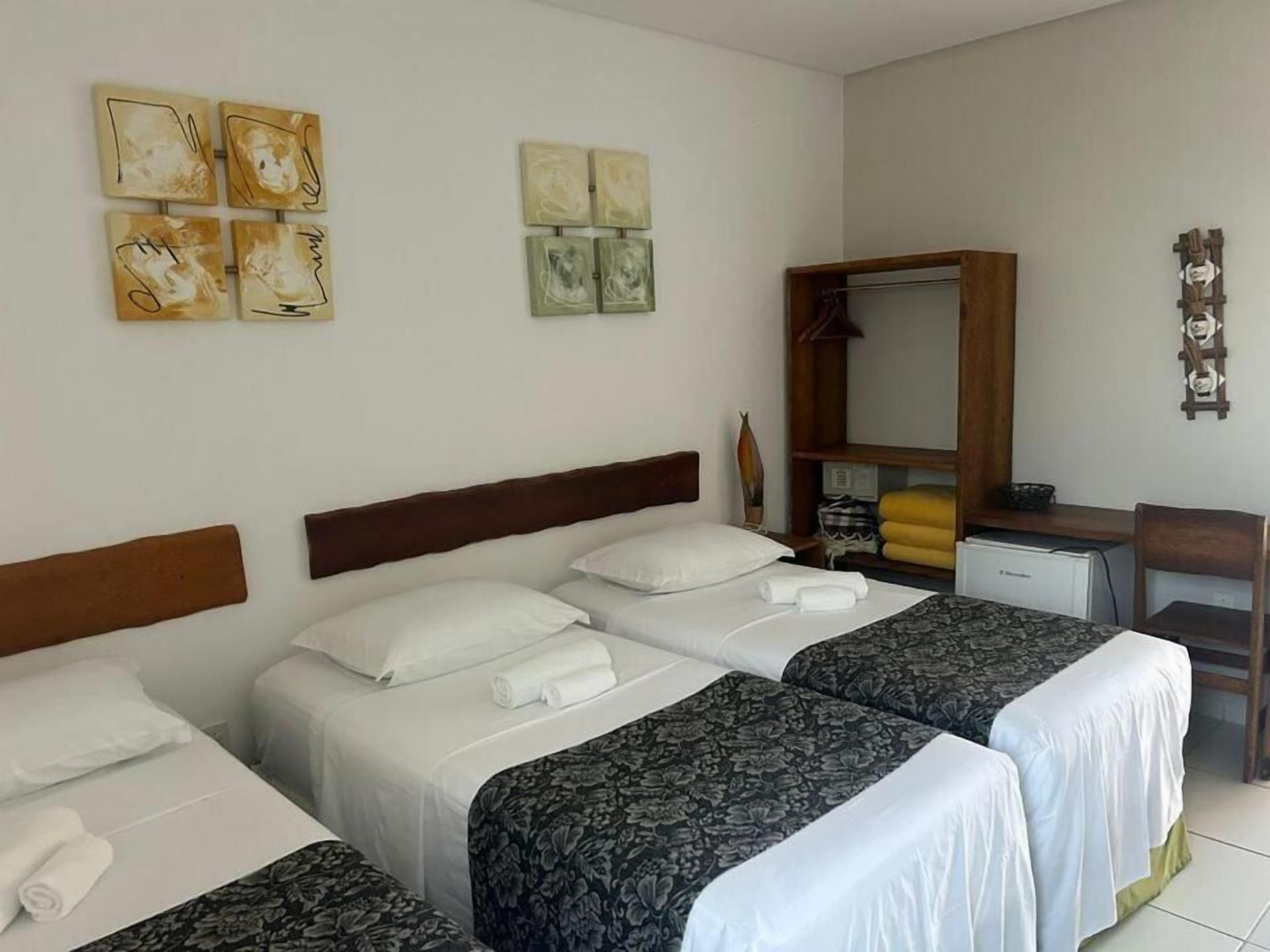 Quarto triplo Solteiro | Free WiFi