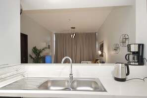 컴포트 아파트 | 전용 주방 | 냉장고, 전자레인지, 오븐, 식기 세척기