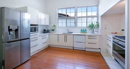 Central Haven Milton 4BR Sleeps 10
