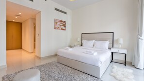 Deluxe Apartment | 2 bedrooms, individually decorated, iron/ironing board, free WiFi - Luxury StayCation - Huge 2 Bedroom Lav (Dubai)