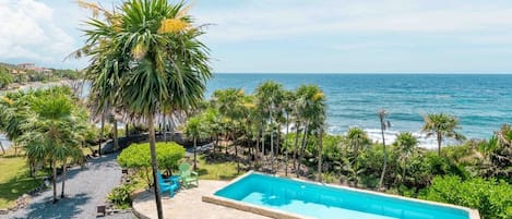 室外游泳池