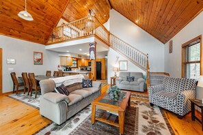 Smart TV, fireplace - Cozy Lakefront Escape w/ Private Dock & Hot Tub (Oakland)