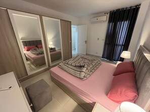 3 soverom, strykejern/-brett, wi-fi og sengetøy