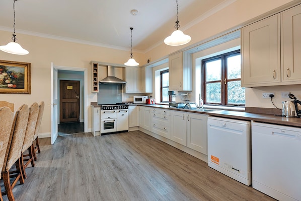 Fridge, microwave, oven, dishwasher