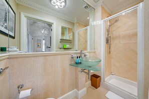 Shower, towels