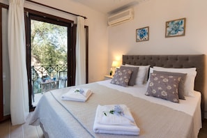 1 chambre, fer et planche à repasser, Wi-Fi gratuit, draps fournis