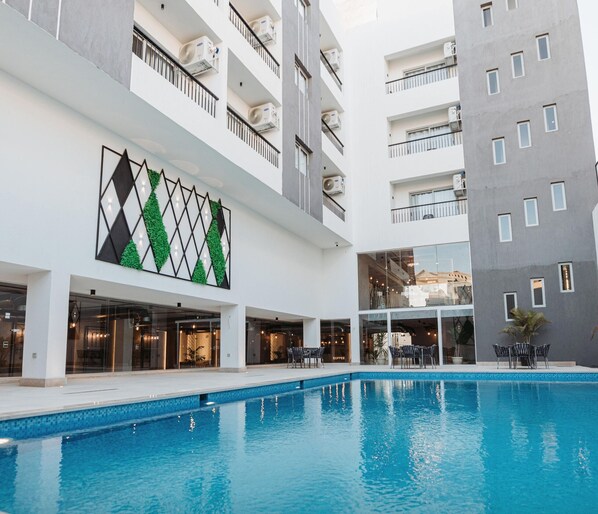 Outdoor pool - TK Suites (Hurghada)