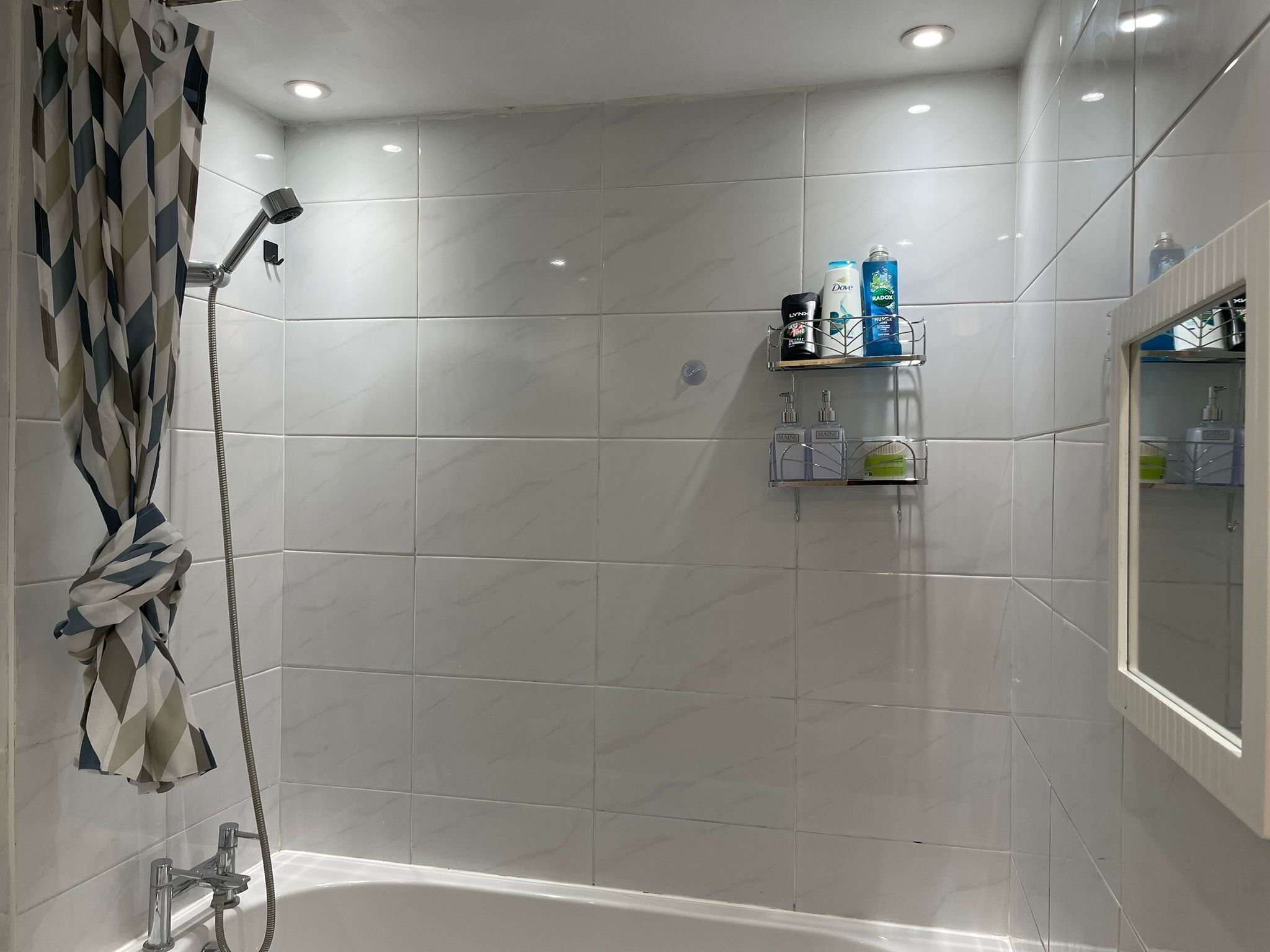 Apartment | Badezimmer | Dusche, Haartrockner, Handtücher