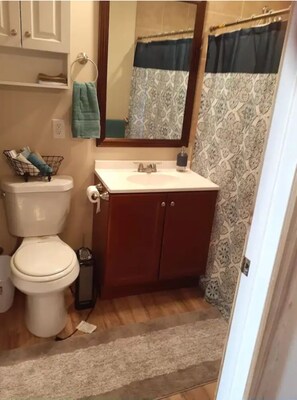 مجففات شعر، مناشف، صابون، شامبو