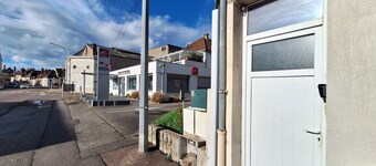 "plain-pied Charmant 56m²: Prox. Centre-ville, Cuisine Équipée - Idéal 7 Pers."