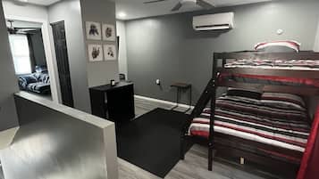 3 bedrooms, WiFi, bed sheets