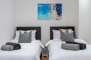 4 Schlafzimmer, Bügeleisen/Bügelbrett, Reisekinderbett, kostenloses WLAN