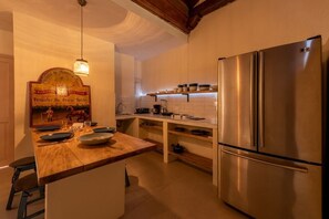 Apartment | Private kitchen - Casa El Caminante Getsemaní apto 6 pax (Cartagena)