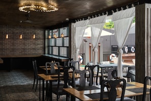 Restaurant - Tuana Hotels The Phulin Resort (Karon)