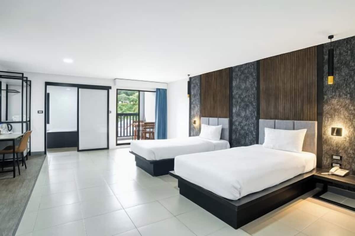 Free cots/infant beds, free WiFi, bed sheets