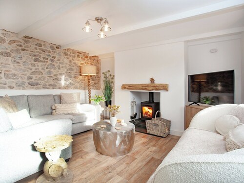2 bedroom accommodation in St Austell