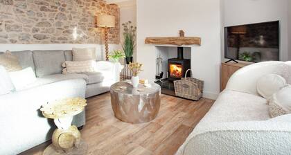 2 bedroom accommodation in St Austell