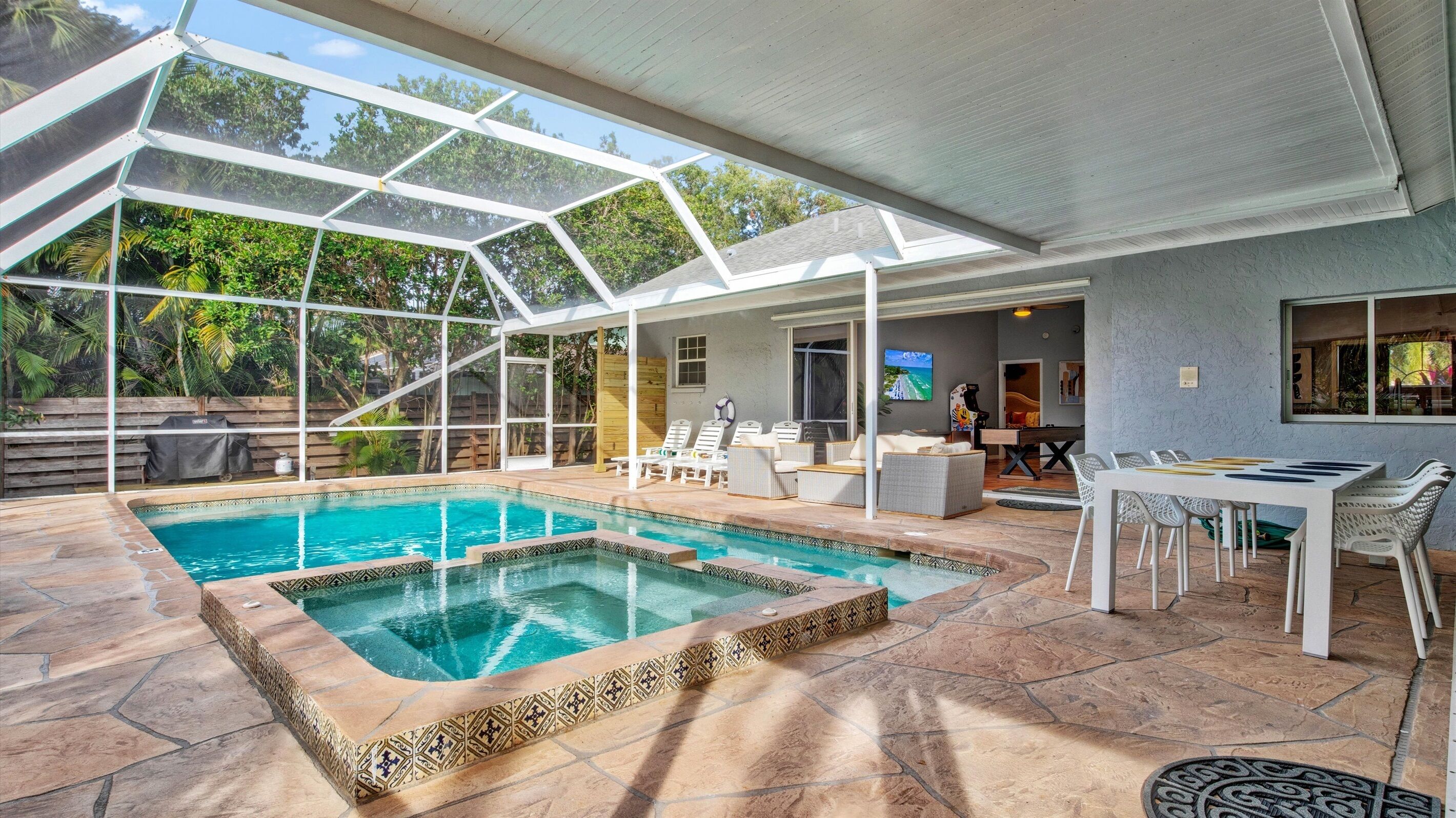 Beheizter Pool